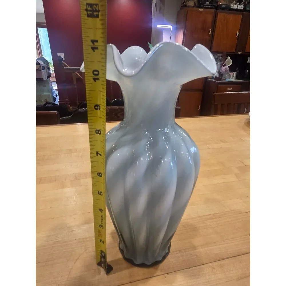 Vintage Fenton Gray White Slag Swirl Glass Ruffled Vase 11